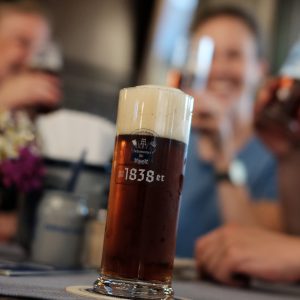 1883er-Glas-scaled