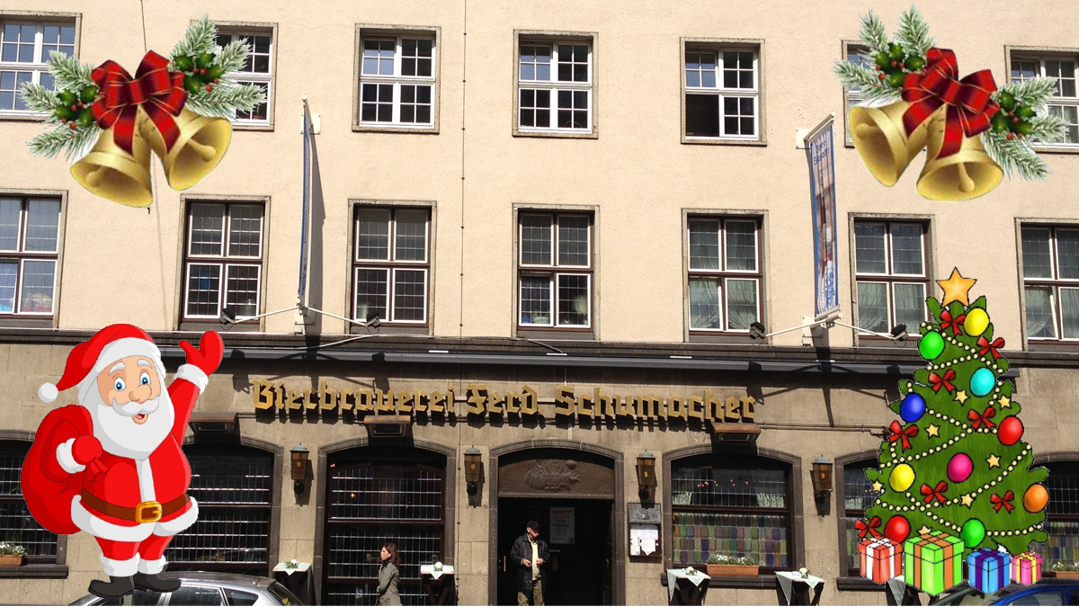 Festliches Frühstück am Heilig Abend bei Kerzenschein